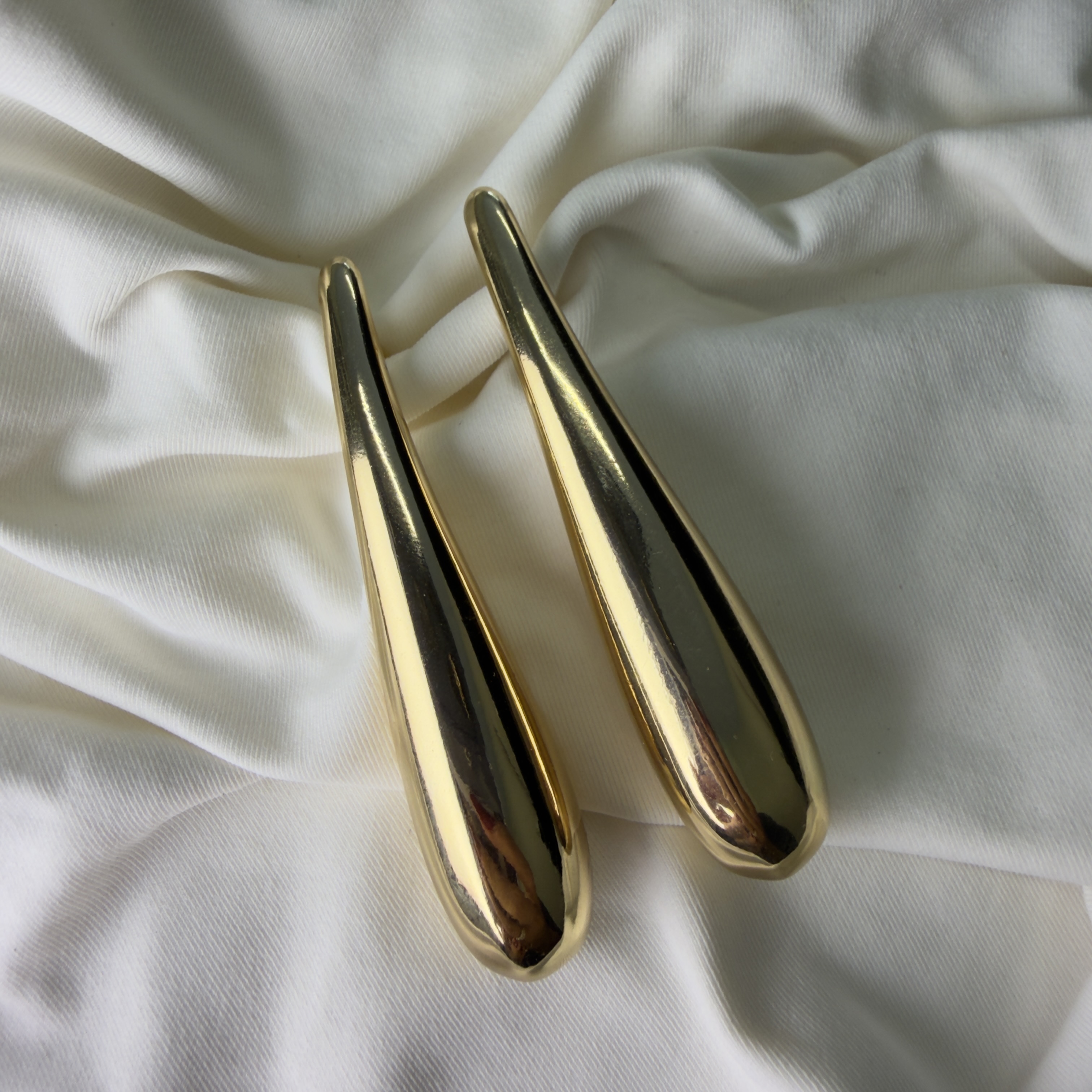 Brinco Traço Dourado